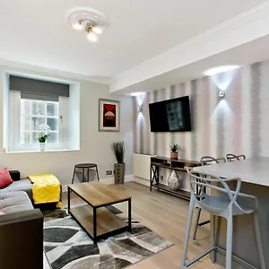  Apartamento Ultra Modern, West End Village, Refurbished 1 Bed Reino Unido
